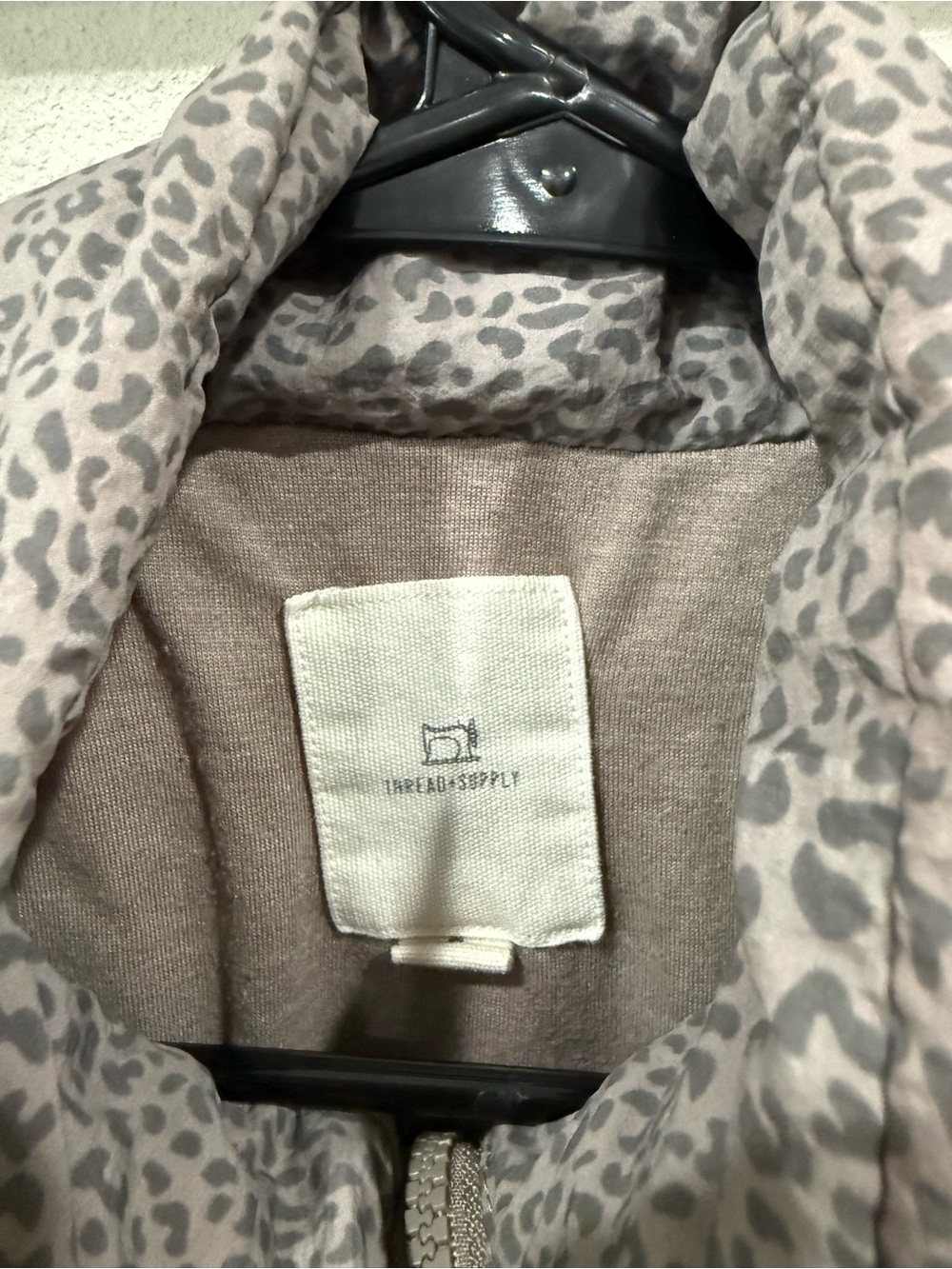 Women’s Sleeveless Puffer Vest - Taupe Leopard Print - Picture 2 of 4